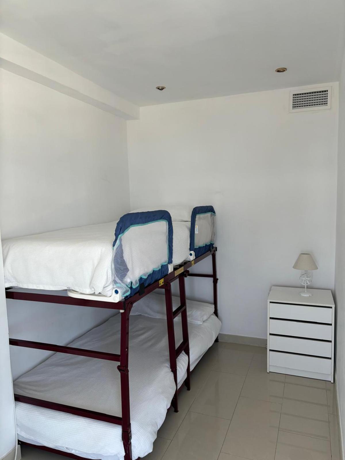 1 Linea Playa San Juan Apartment Alicante Bagian luar foto